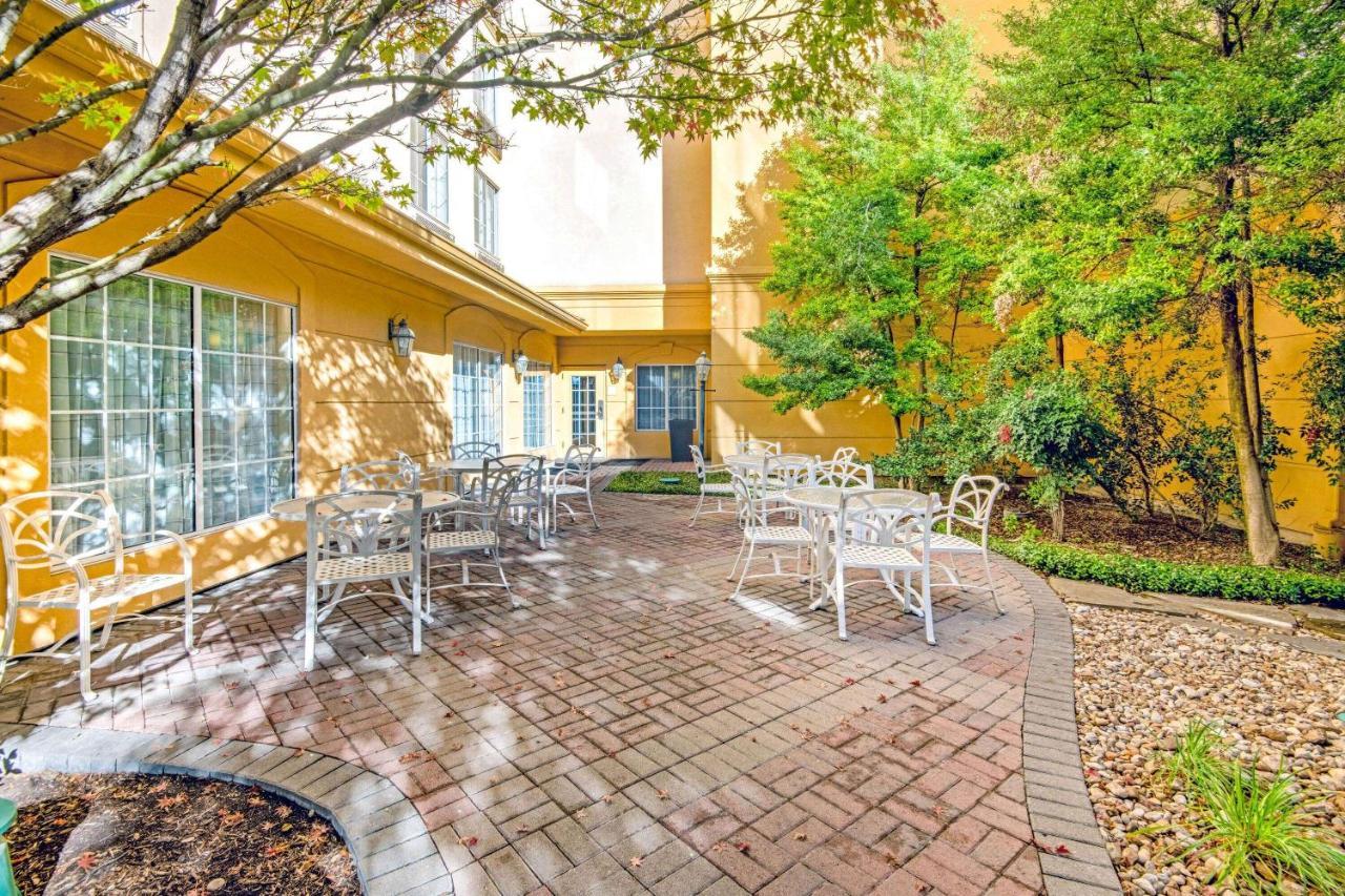 Hotel La Quinta By Wyndham San Antonio Airport Exterior foto